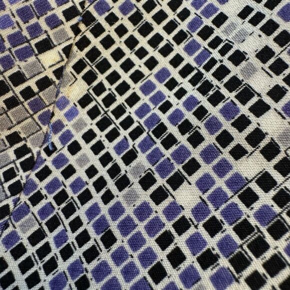 Beautiful lavender snake print silk blouse by joie in size small Business - Picture 11 of 11